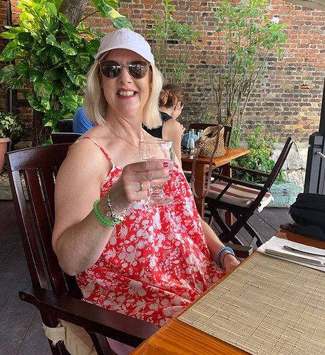 Sue - Customer Assistant